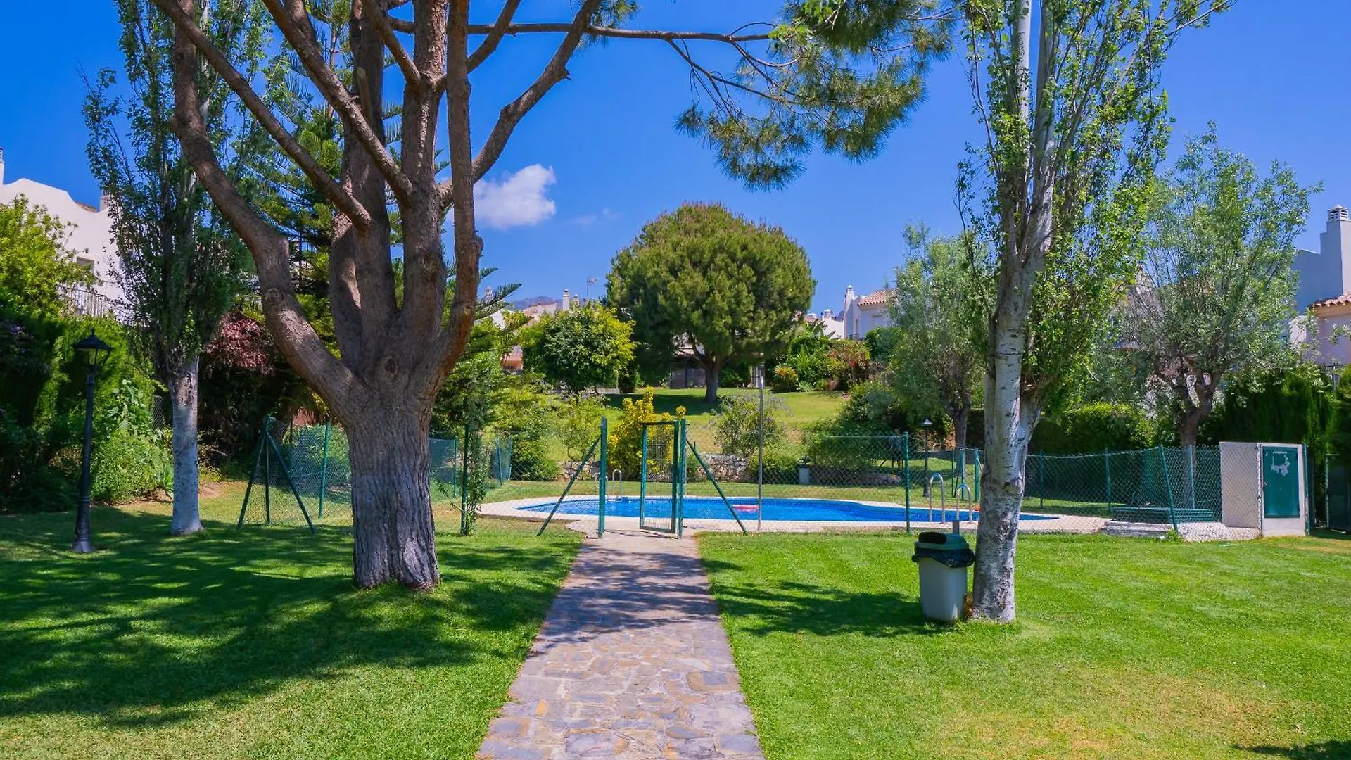 Villa Cubo'S Townhouse Sierrezuela Fuengirola Ferienhaus